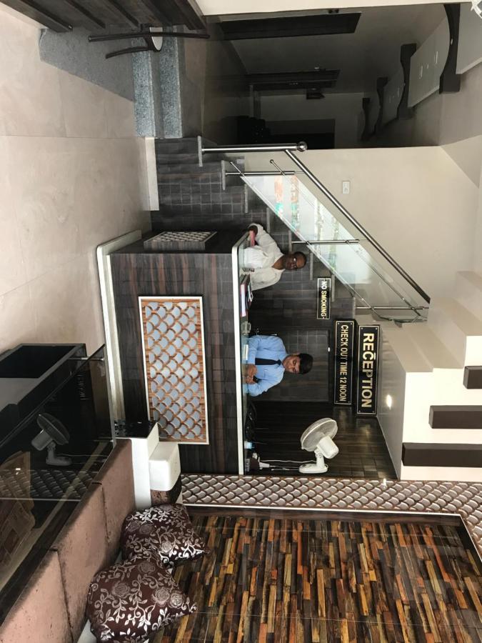 Hotel Mmk Kanpur Bagian luar foto