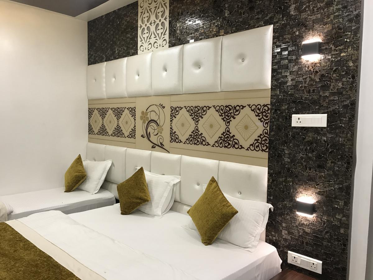 Hotel Mmk Kanpur Bagian luar foto