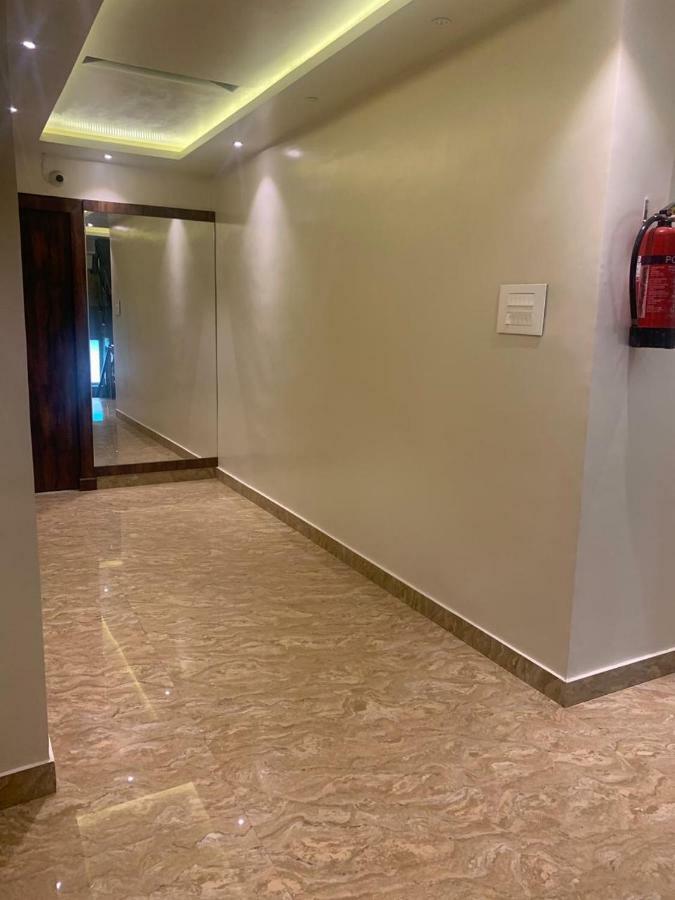 Hotel Mmk Kanpur Bagian luar foto