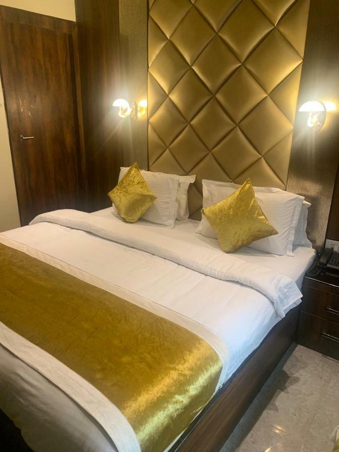Hotel Mmk Kanpur Bagian luar foto