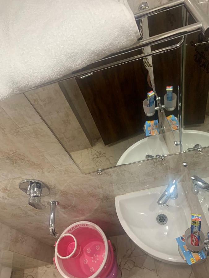 Hotel Mmk Kanpur Bagian luar foto